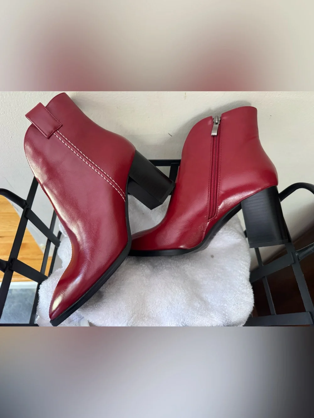 Torgeis Daralyn Women's Red Ankle Booties 6.5 Block Heel New